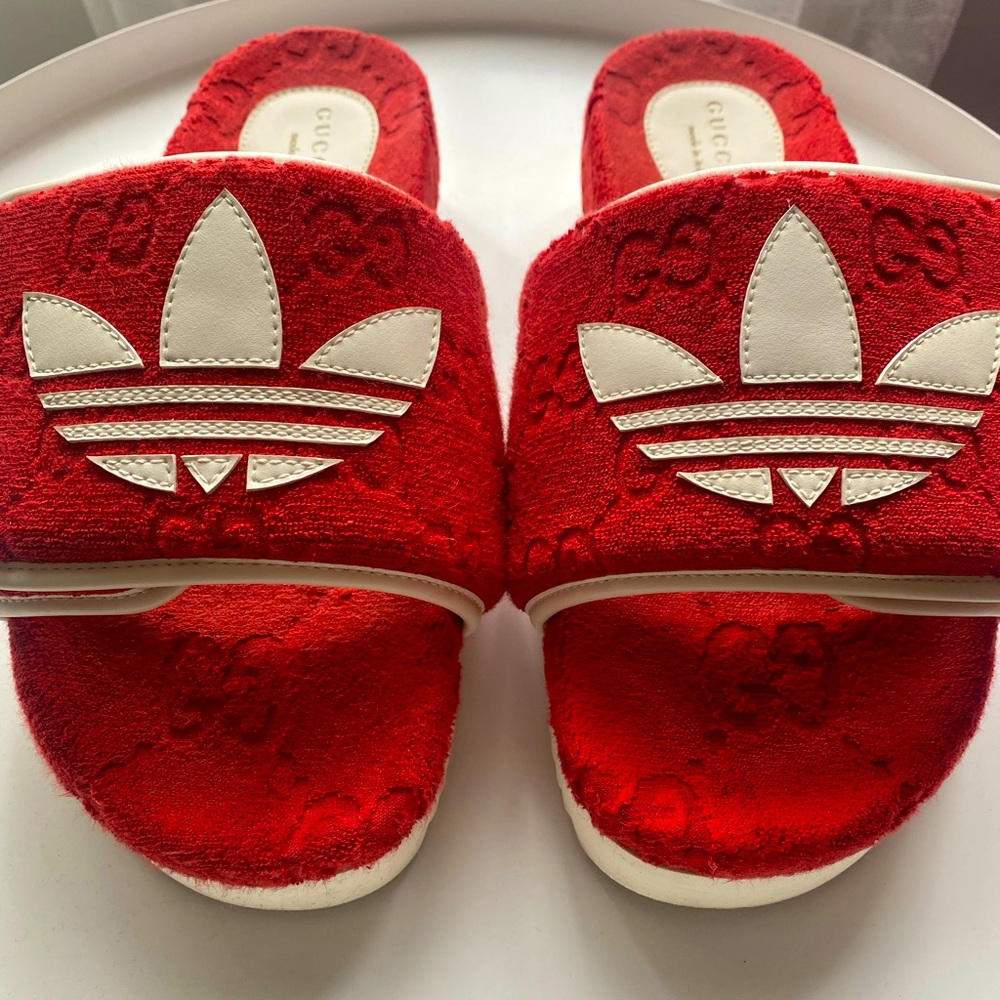 GUCCI x ADIDAS Slides (Authentic)